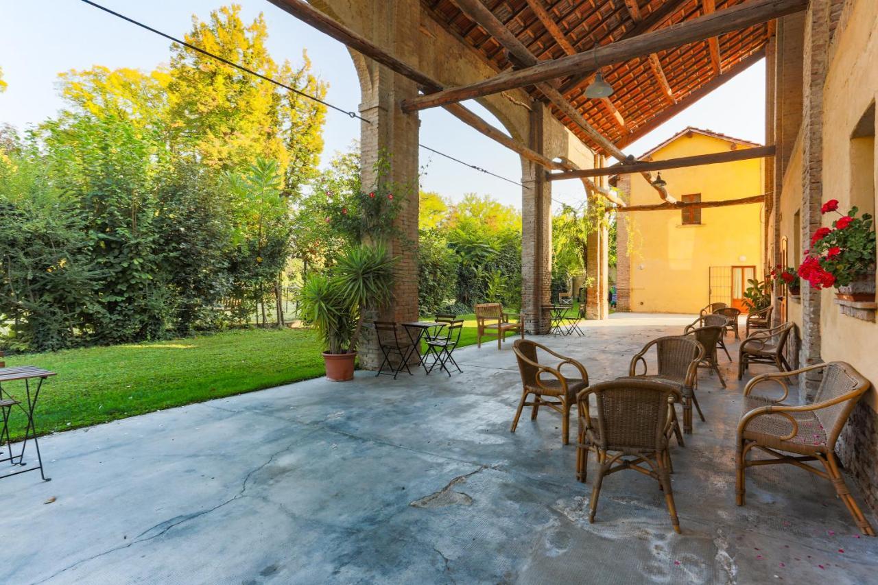 Agriturismo Le Corti Della Gualdana Voghera Buitenkant foto